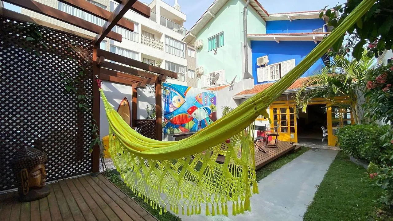 Semesterbostad Casa Familiar Na Exuberante Praia De 4 Ilhas. Bombinhas