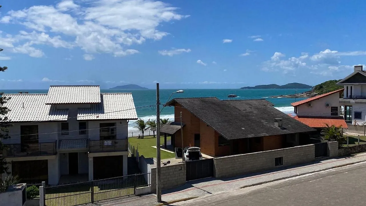 Casa Familiar Na Exuberante Praia De 4 Ilhas. Bombinhas 0*,  Brasil
